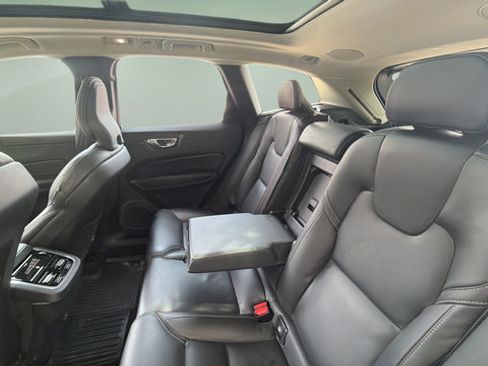 Used 2025 Volvo XC60 B5 Ultra w/ Protection Package Premier AWD/4WD image 11