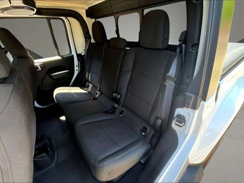 Used 2023 Jeep Gladiator Sport AWD/4WD image 23