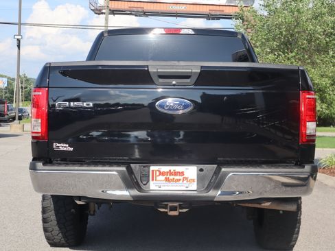 Used 2017 Ford F150 XLT AWD/4WD image 8