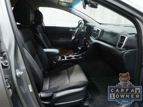 Used 2021 Kia Sportage LX image 12