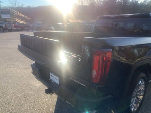 Used 2019 GMC Sierra 1500 Denali w/ Denali Ultimate Package image 11