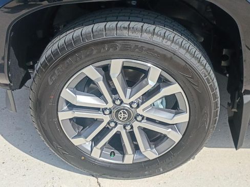 New 2026 Toyota 4Runner Limited AWD/4WD image 25