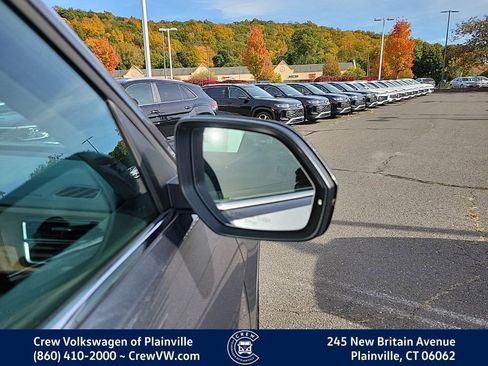 Certified 2024 Volkswagen Atlas SE image 19