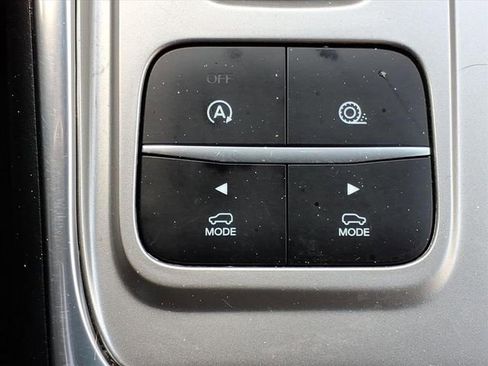 Used 2020 Ford Explorer Limited image 21