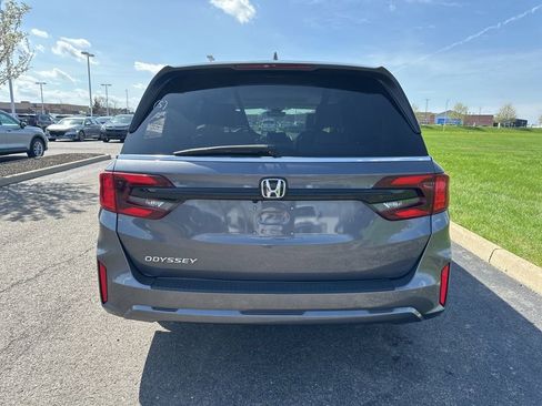 Used 2025 Honda Odyssey EX-L image 8