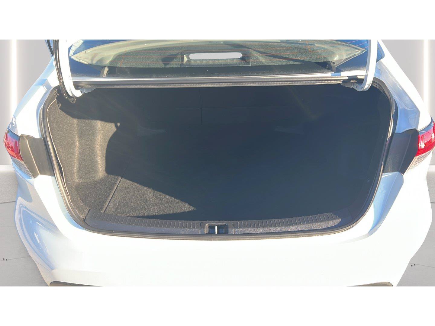 Used 2025 Toyota Corolla LE FWD image 18