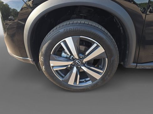 Certified 2026 Nissan Rogue SL AWD/4WD image 10