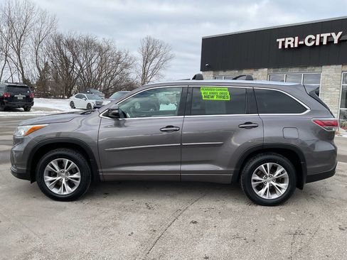 Used 2015 Toyota Highlander XLE image 3