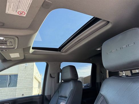 Used 2022 GMC Sierra 2500 Denali image 24