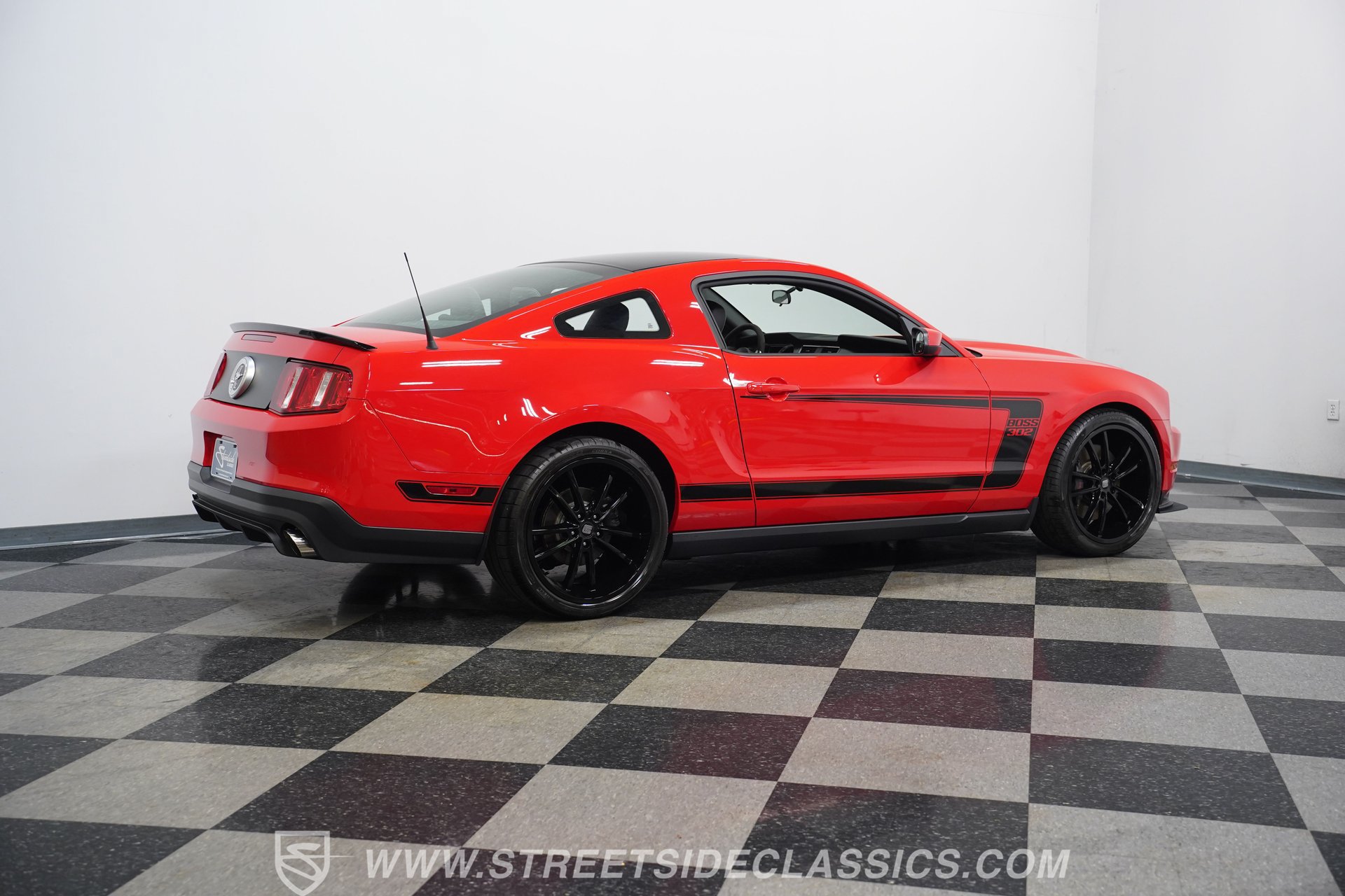 Used 2012 Ford Mustang Boss 302 w/ Boss 302 Accessory Pkg RWD image 13