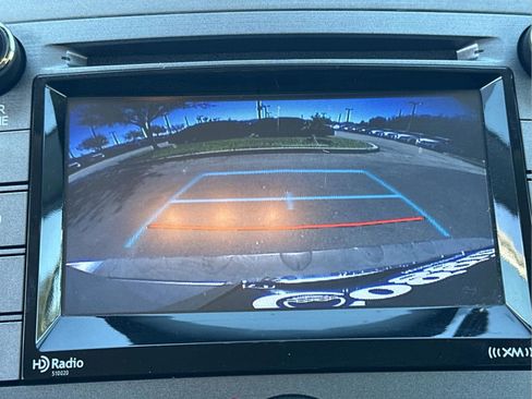 Used 2015 Toyota Venza XLE image 24