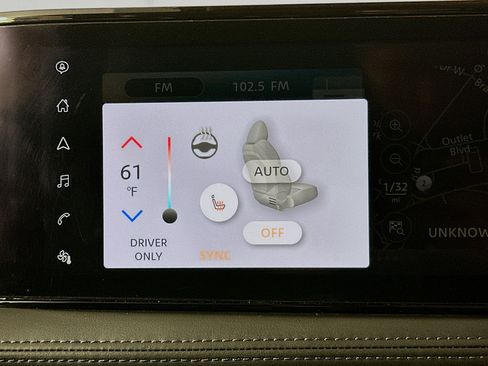 Used 2023 Nissan Ariya AWD image 26