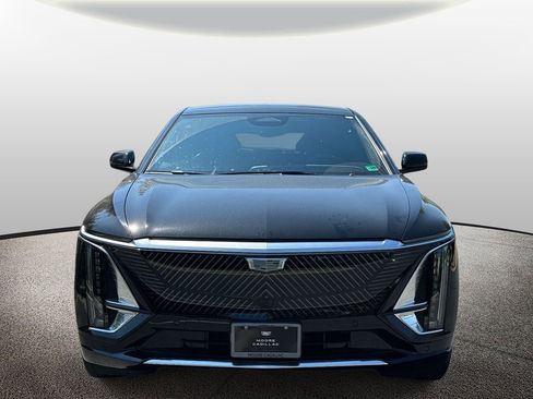 New 2026 Cadillac Lyriq Premium Luxury w/ LPO, Floor Liner Package image 6