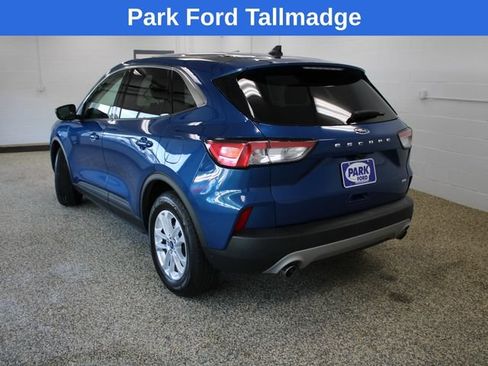 Used 2022 Ford Escape SE w/ Cold Weather Package FWD image 3