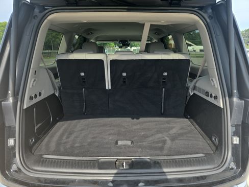 Used 2024 Jeep Wagoneer Series II AWD/4WD image 13