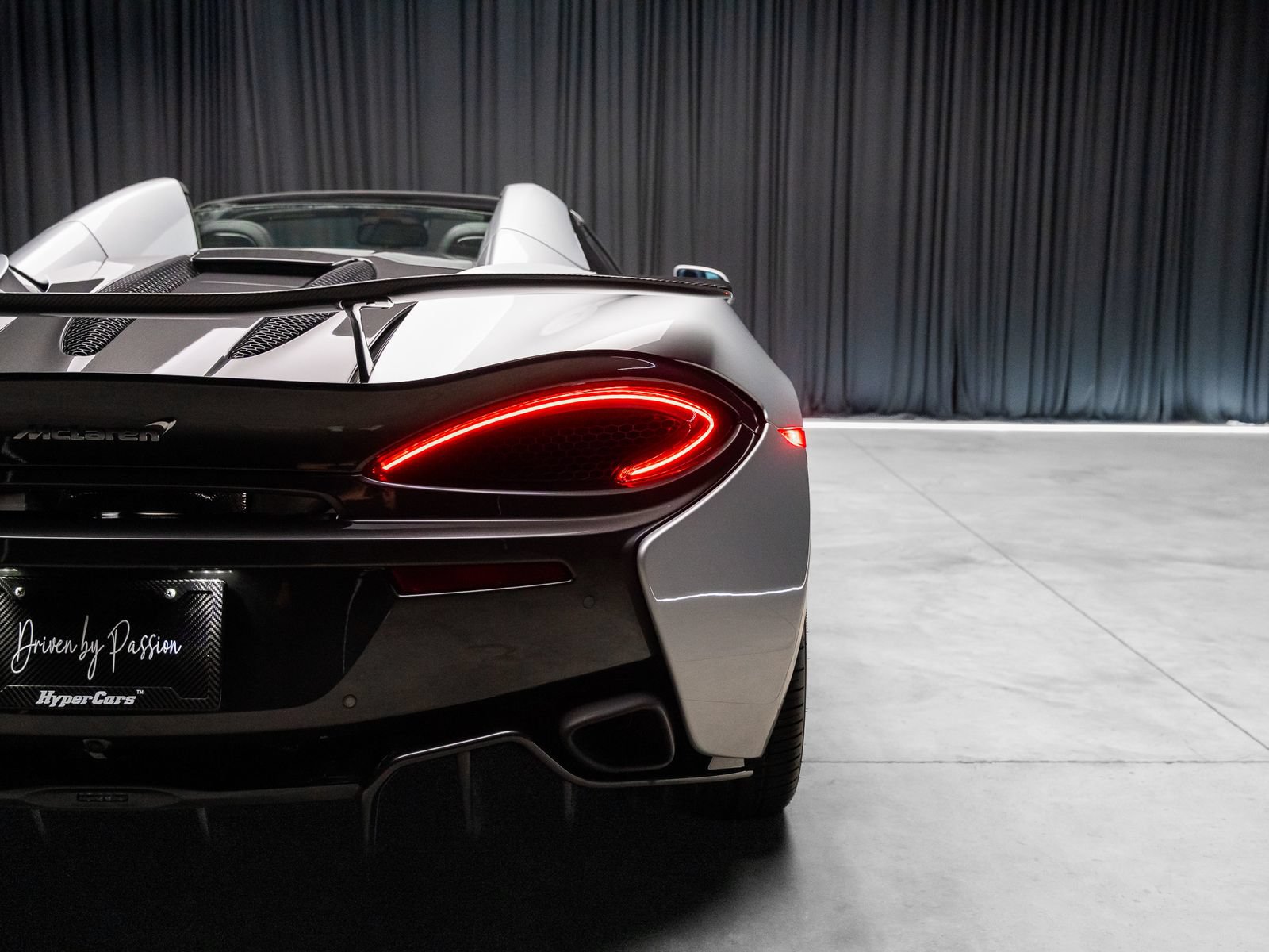 Used 2019 McLaren 570S Spider RWD image 42