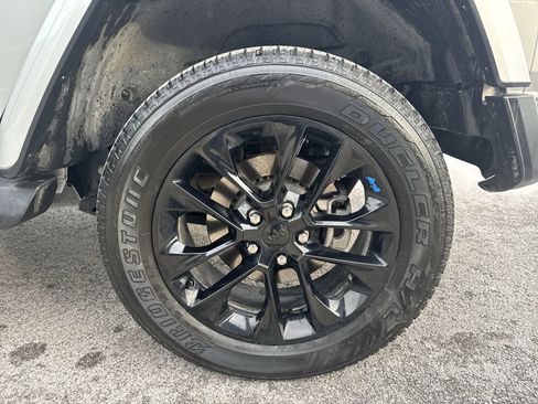 Used 2022 Jeep Wrangler Unlimited Sahara w/ Cold Weather Group image 33