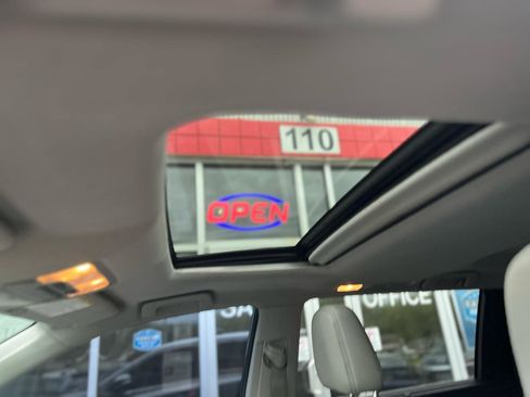 Used 2015 Toyota Highlander XLE image 13