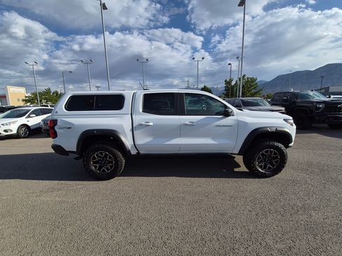 Used 2024 Chevrolet Colorado ZR2 w/ Technology Package AWD/4WD image 2