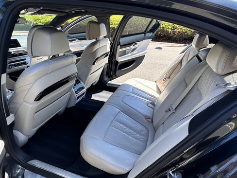 Used 2016 BMW 750i xDrive AWD/4WD image 30