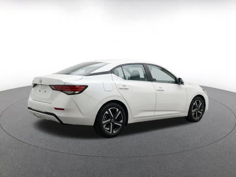 Used 2025 Nissan Sentra SV FWD image 9