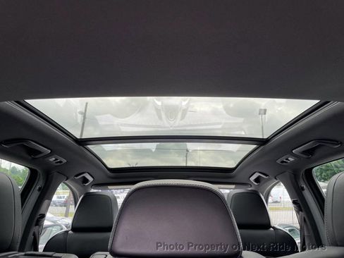 Used 2011 Porsche Cayenne AWD/4WD image 16
