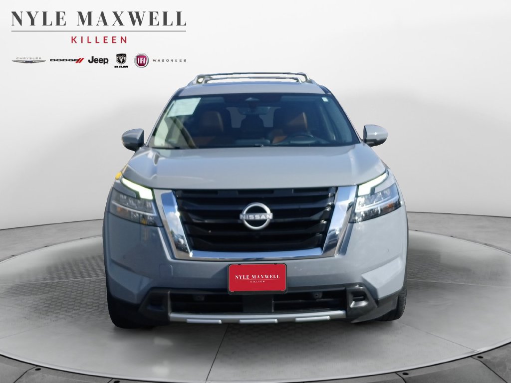 Used 2023 Nissan Pathfinder Platinum w/ Cargo Package FWD image 18