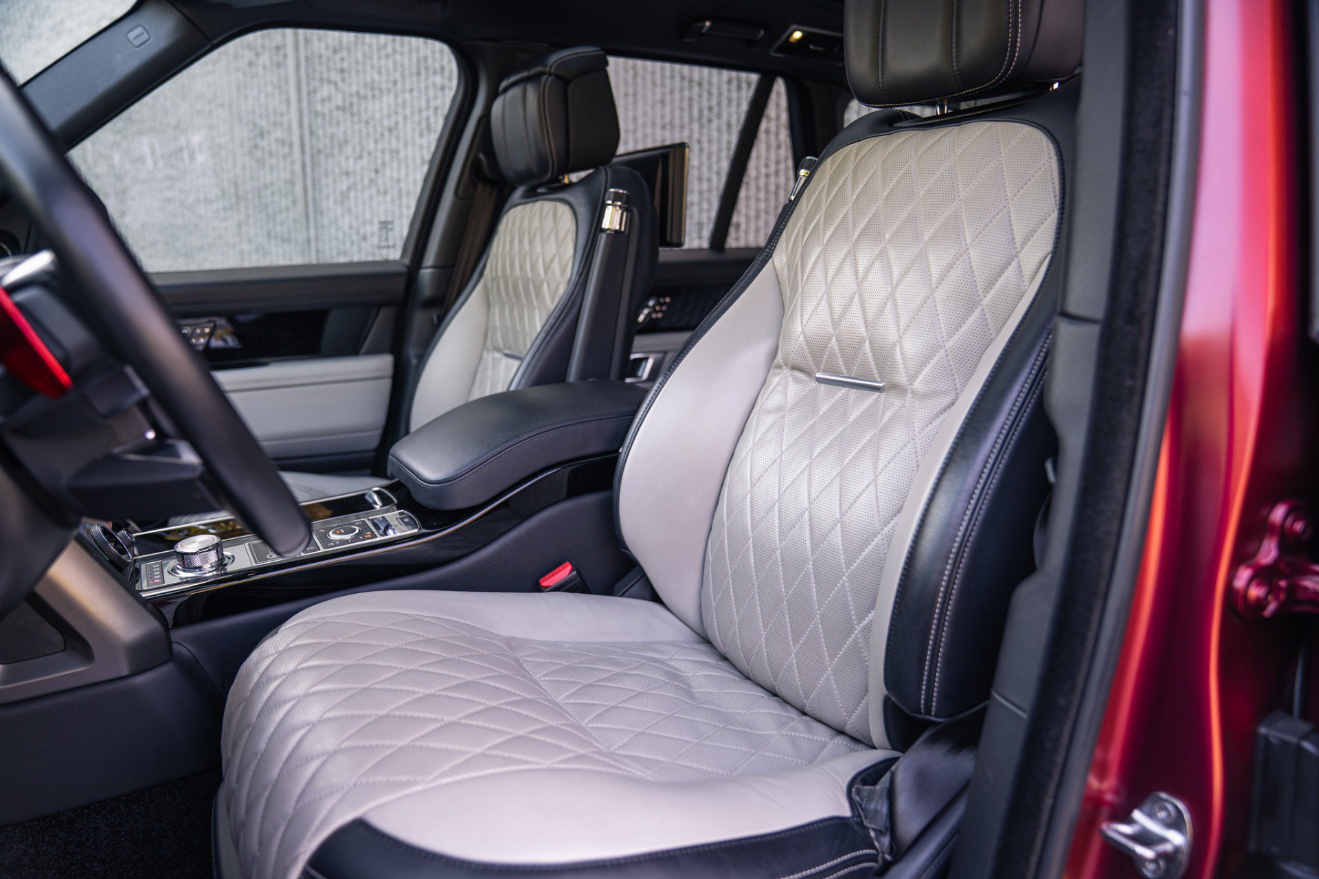 Used 2019 Land Rover Range Rover SV Autobiography Dynamic AWD/4WD image 25