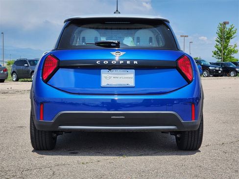 Used 2025 MINI Cooper 2-Door Hardtop image 6