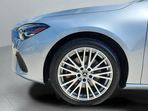 Used 2025 Mercedes-Benz CLA 250 image 29