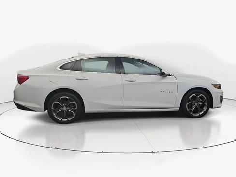 Used 2024 Chevrolet Malibu LT FWD image 12