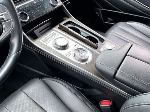 Used 2024 Genesis GV80 2.5T image 15