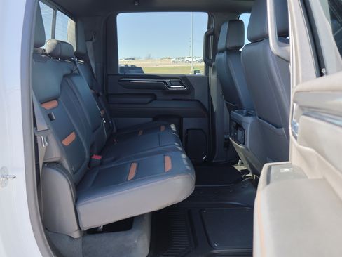 Used 2024 GMC Sierra 2500 AT4 w/ AT4 Premium Plus Package image 34