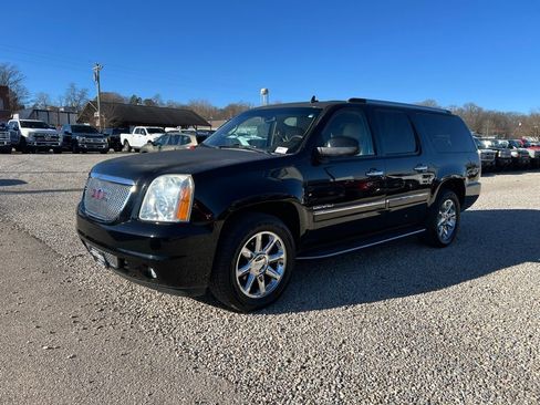 Used 2013 GMC Yukon XL Denali image 4