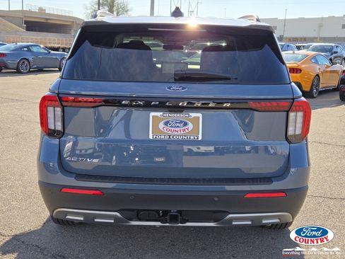 New 2026 Ford Explorer Active w/ Active Comfort Package image 4