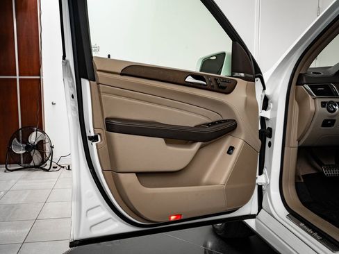 Used 2015 Mercedes-Benz ML 400 4MATIC image 29