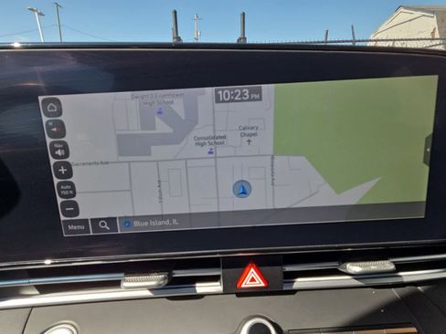 Used 2024 Hyundai Elantra SEL image 18