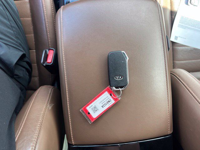 Used 2020 Kia Telluride SX w/ SX Prestige Package AWD/4WD image 11