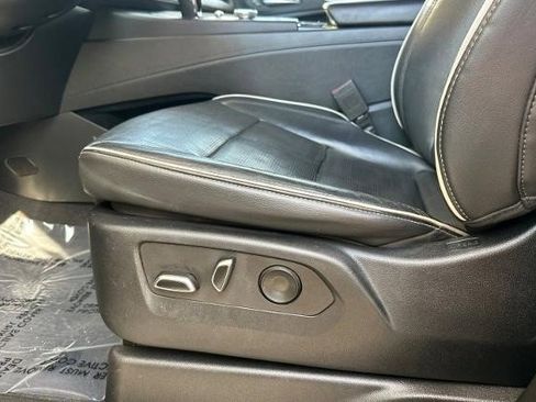 Certified 2022 Cadillac Escalade Sport w/ LPO, ONYX Package image 13