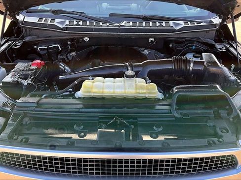 Used 2019 Ford F150 Platinum w/ Equipment Group 701A Luxury image 12