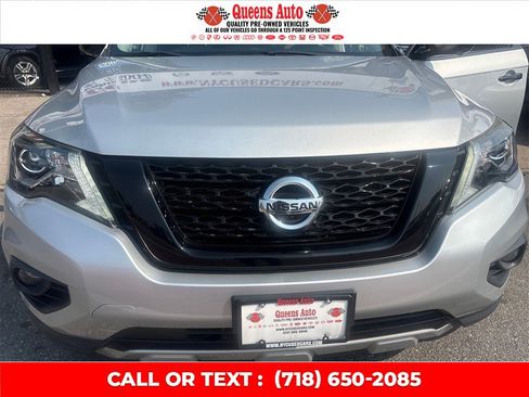 Used 2020 Nissan Pathfinder SL AWD/4WD image 29