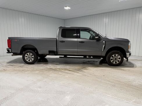 Used 2024 Ford F250 XLT image 8