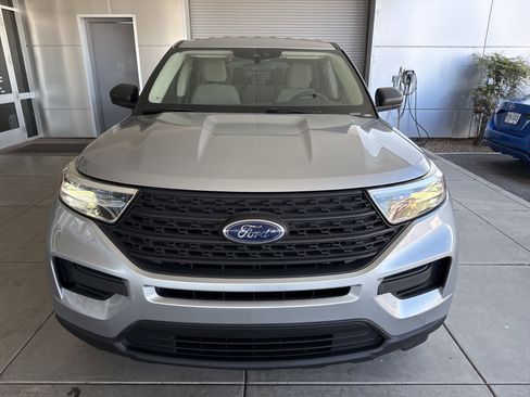 Used 2021 Ford Explorer 2WD image 2
