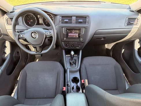 Used 2016 Volkswagen Jetta S FWD image 9