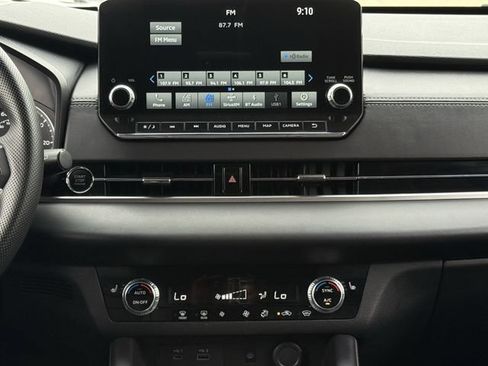 Used 2024 Mitsubishi Outlander SE Black Edition AWD/4WD image 17