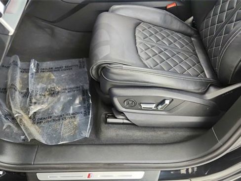 Used 2024 Audi Q7 3.0T Prestige w/ Prestige Package image 40