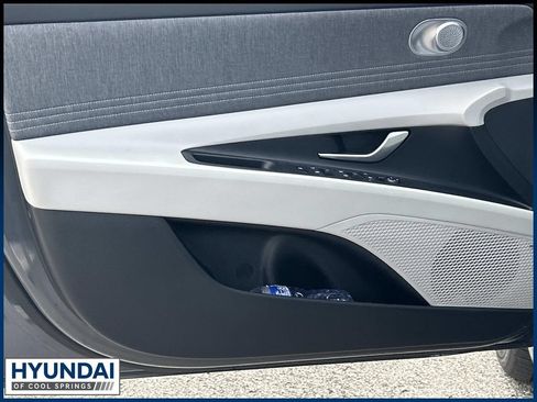 New 2026 Hyundai Elantra Limited FWD image 16