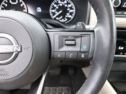 Used 2023 Nissan Rogue SL image 16