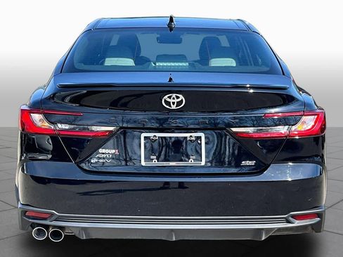 Used 2026 Toyota Camry SE w/ Convenience Package image 5