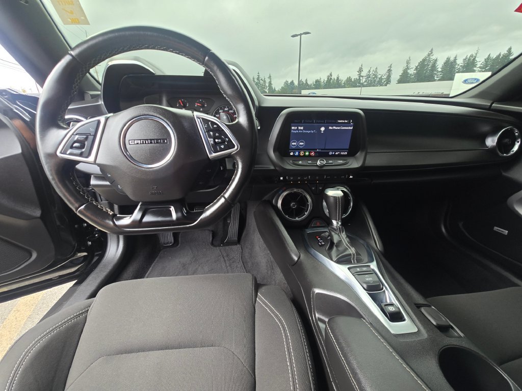 Used 2021 Chevrolet Camaro LT w/ Technology Package RWD image 22